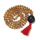 Show details for Rudraksha Mala mit facettiertem Trommelanhänger aus schwarzem Onyx Picture of Rudraksha Mala mit facettiertem Trommelanhänger aus schwarzem Onyx